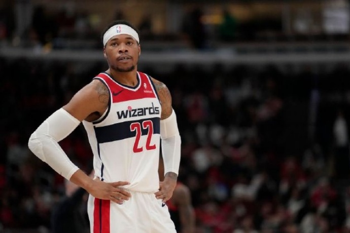 霍姆斯与费内巴切洽谈，欧洲豪门为他开270万年薪